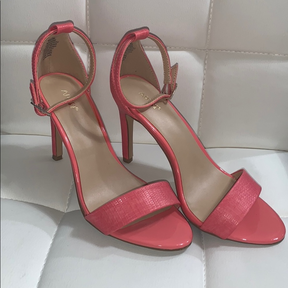 Open toe summer heels!